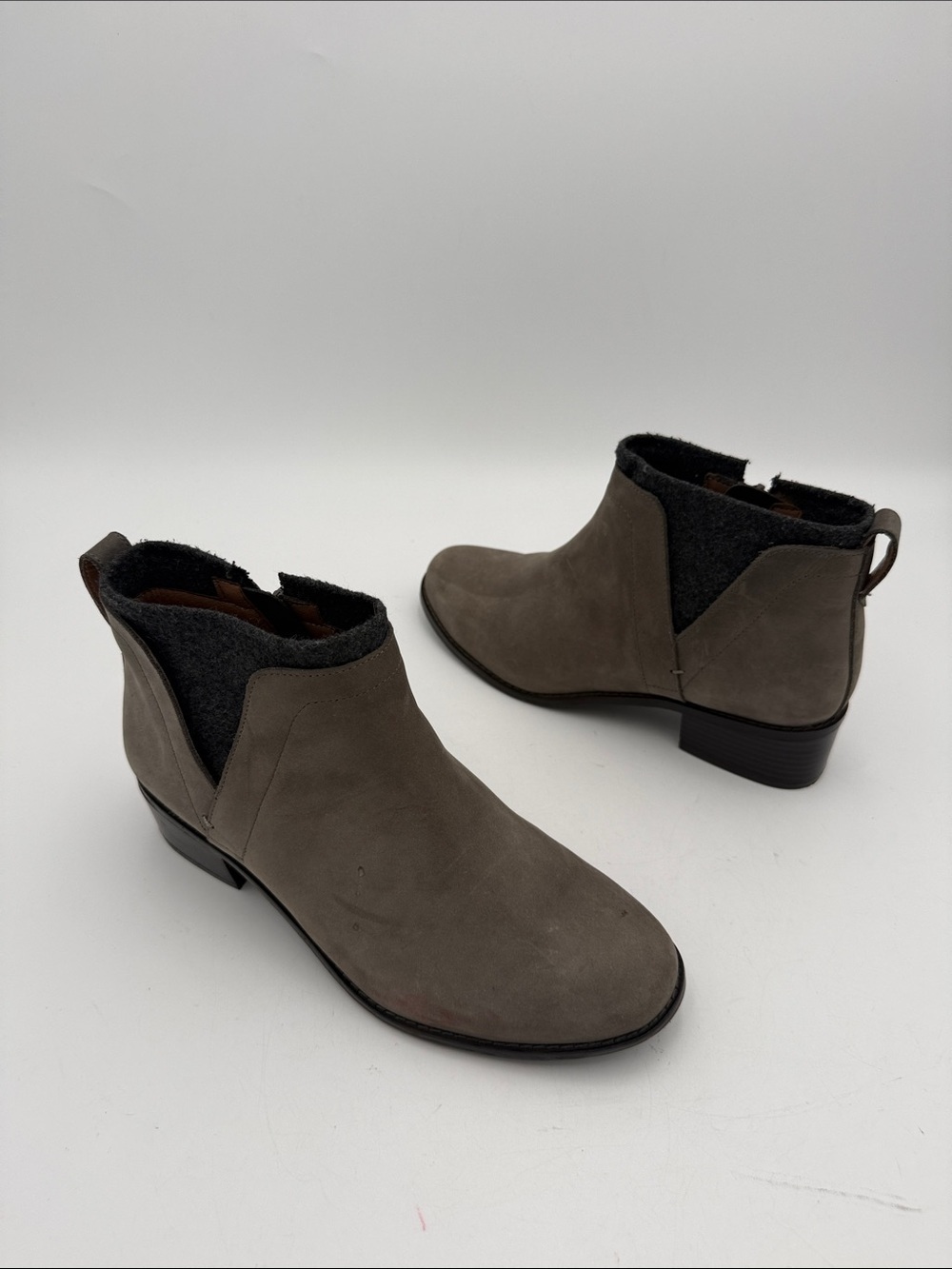 Vionic Taupe Suede Ankle Booties with Inner  wool Trim women 8 casual office